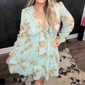 Lightweight dress with functioning tie detail